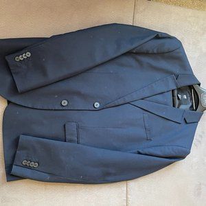 smoke free pet free stain free h&m suit